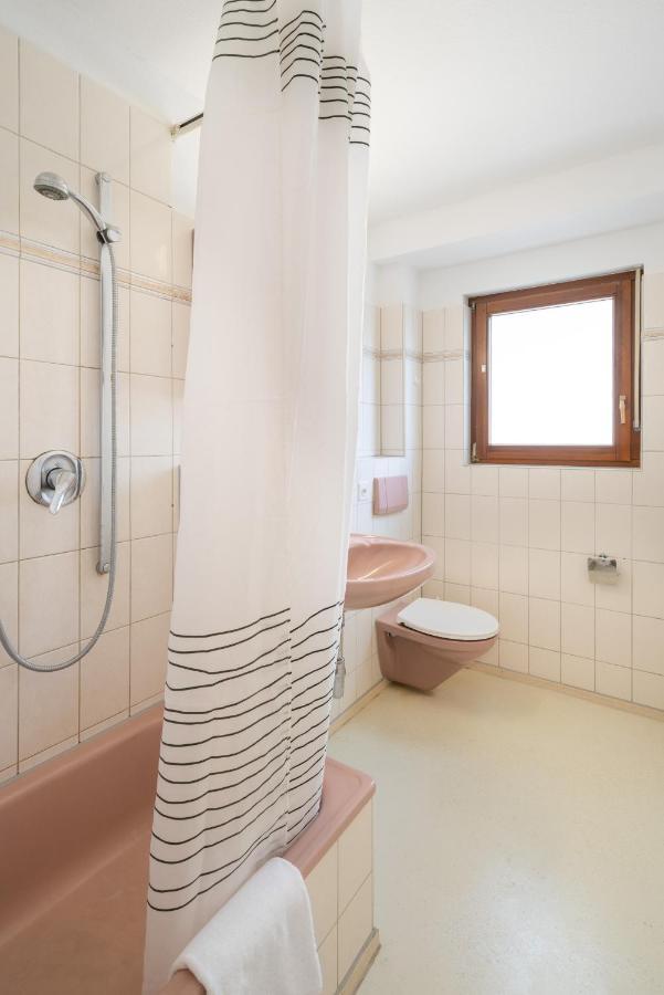 Between Lakes Apartments - 58 Интерлакен Екстериор снимка