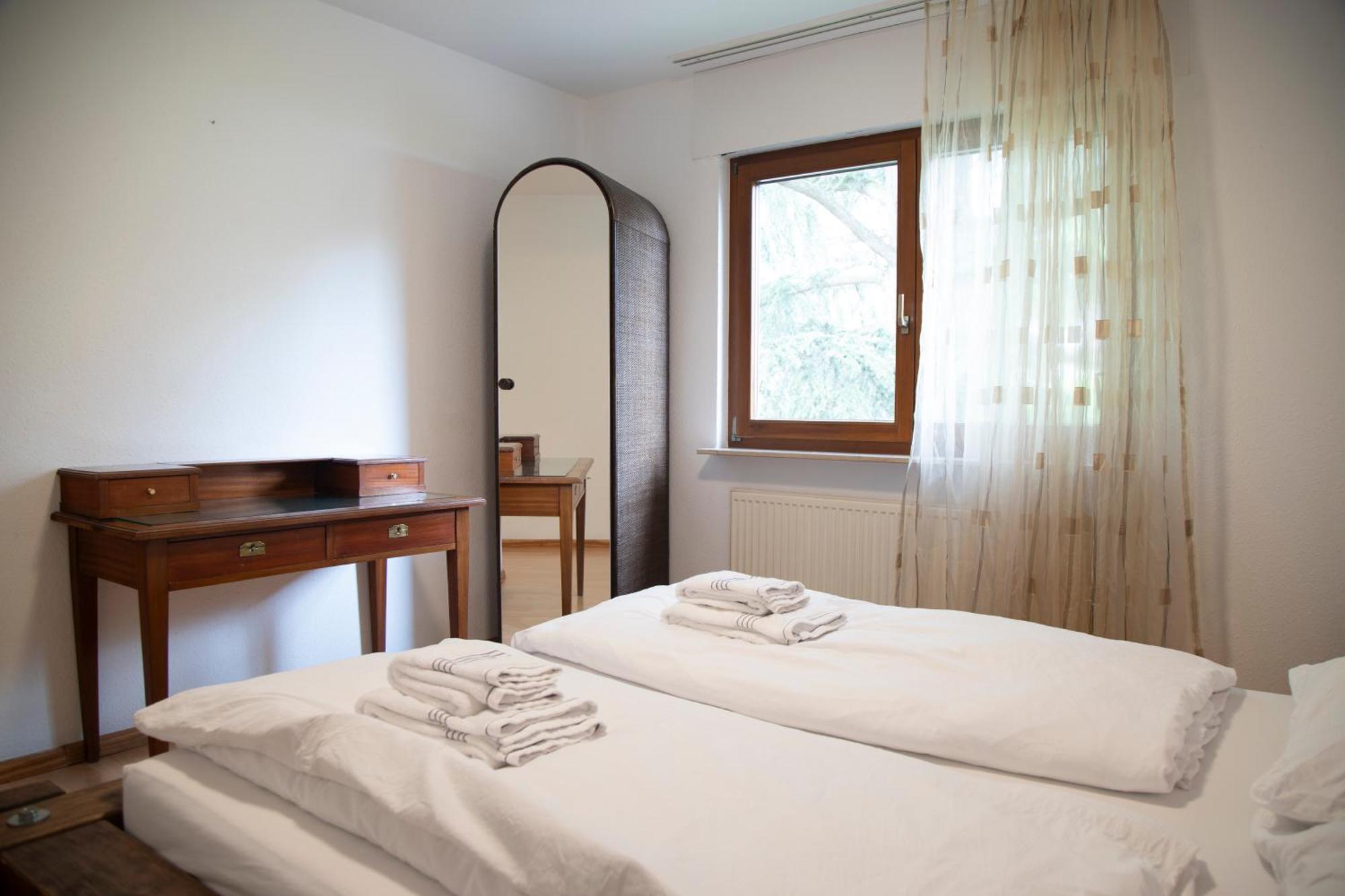 Between Lakes Apartments - 58 Интерлакен Стая снимка