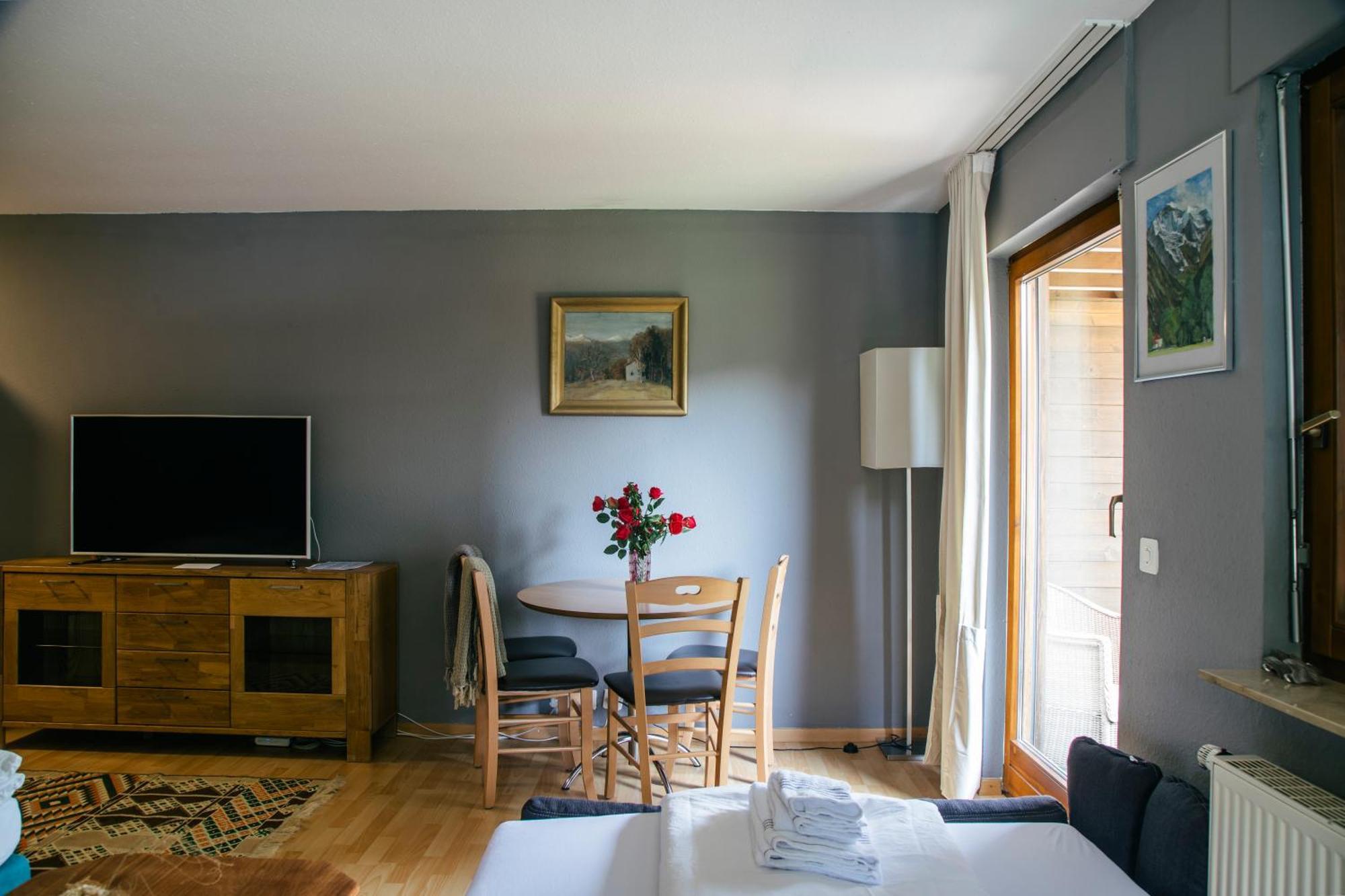 Between Lakes Apartments - 58 Интерлакен Екстериор снимка